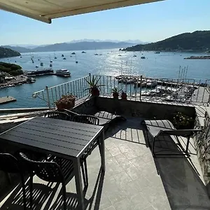  Appartamento Seafront Rooftop Flat W/ Terrace